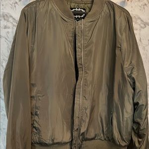 🟢Hunter green bomber jacket🟢